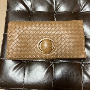 Bottega Veneta Tan Intrecciato Leather Turnlock Clutch Bag